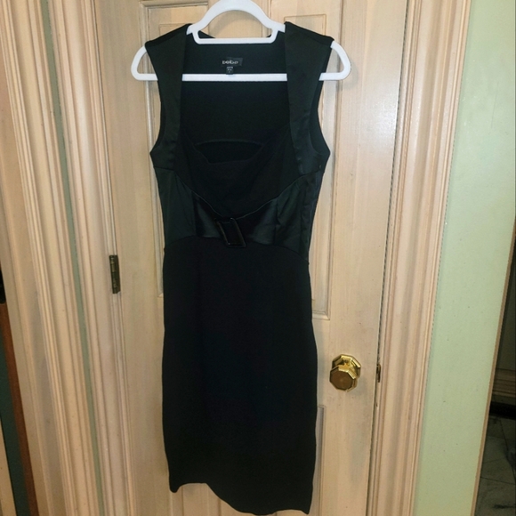 Misses Sz S Bebe Black Dress With Buckle Sleeveless - Picture 1 of 7